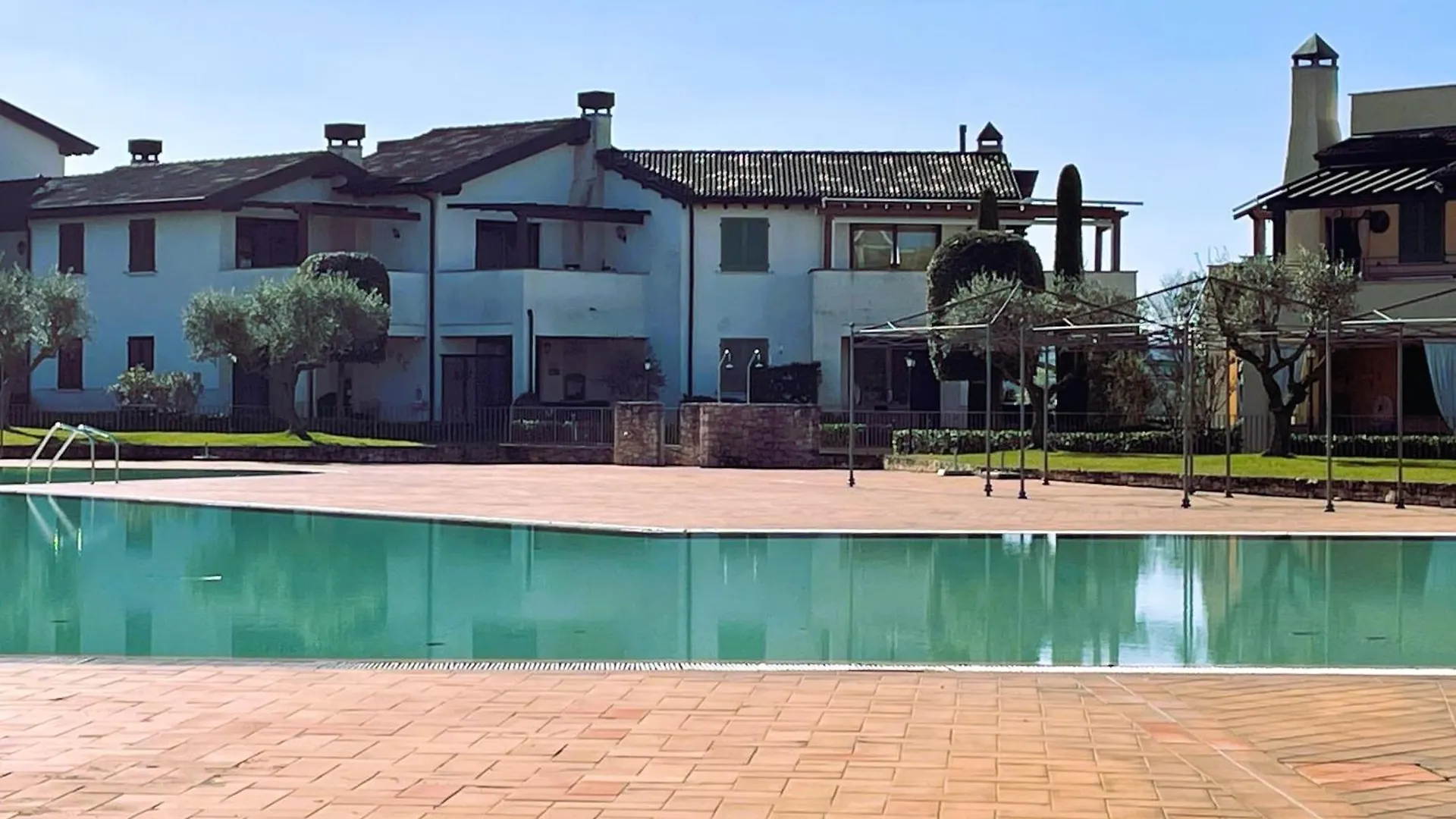 Apartment Garda Resort Village 11 Peschiera del Garda